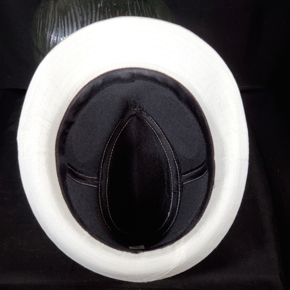 White Hat - Picture 5 of 6